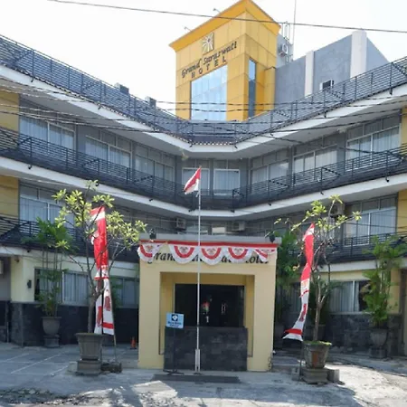 Reddoorz Plus @ Singosari Raya-2